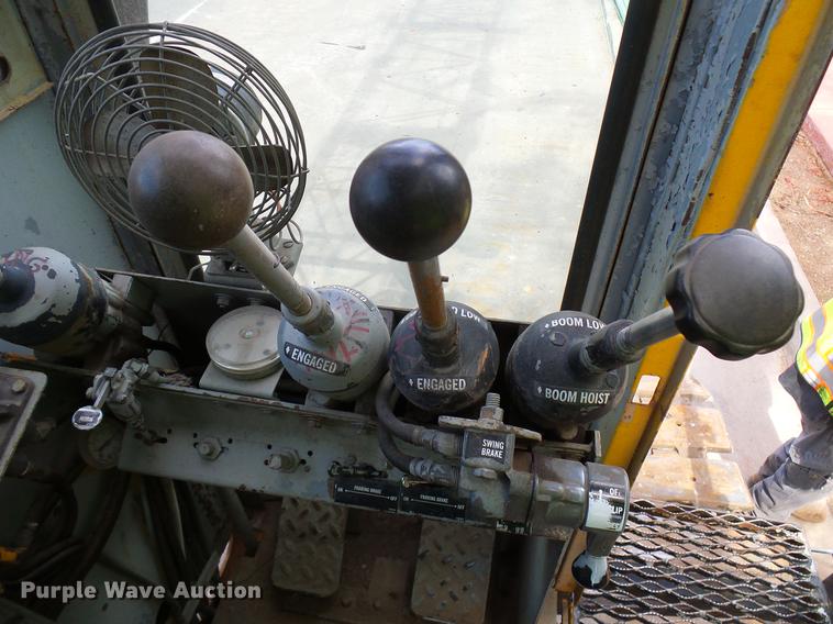 image for item DD6034 1975 American 599-C crane