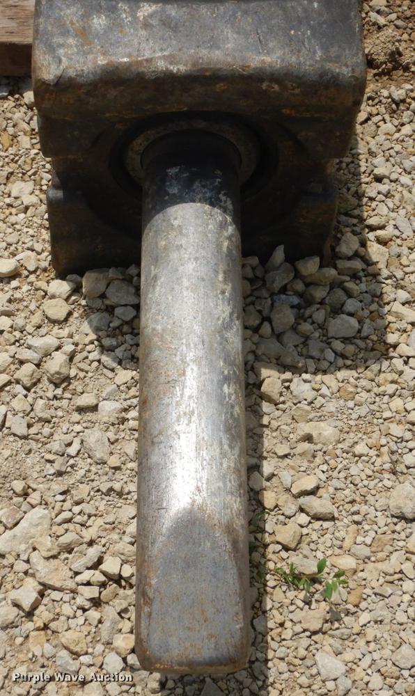 image for item DD6184 Caterpillar H115S breaker