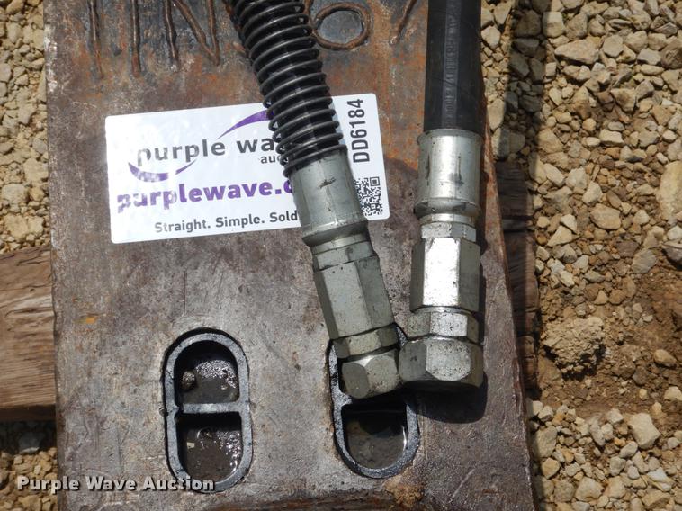 image for item DD6184 Caterpillar H115S breaker