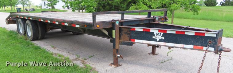 image for item DE3513 2000 PJ equipment trailer