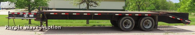 image for item DE3513 2000 PJ equipment trailer
