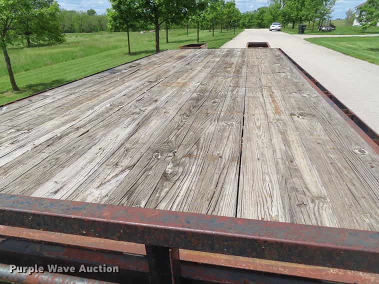 image for item DE3513 2000 PJ equipment trailer