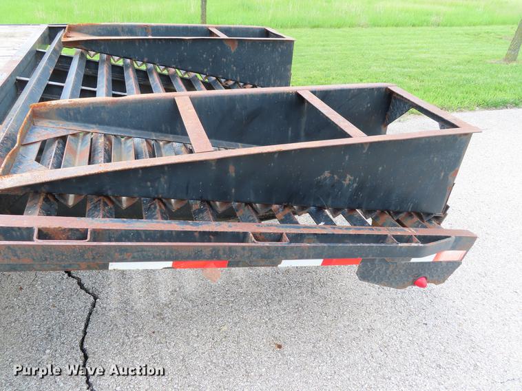 image for item DE3513 2000 PJ equipment trailer