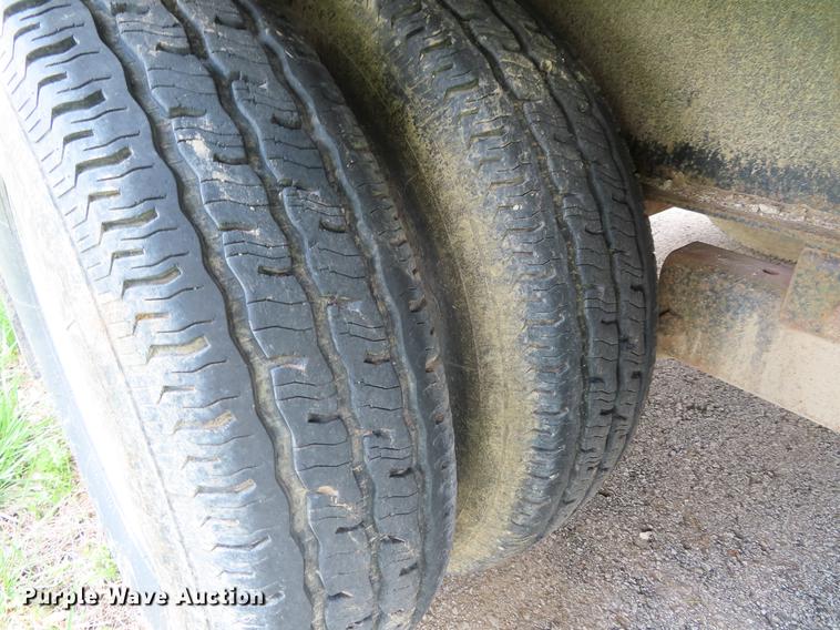 image for item DE3513 2000 PJ equipment trailer