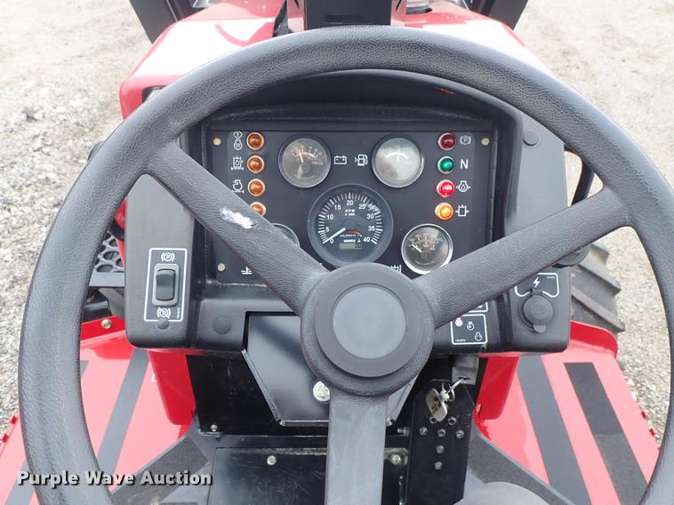 image for item DE5395 2015 Toro RT600 trencher