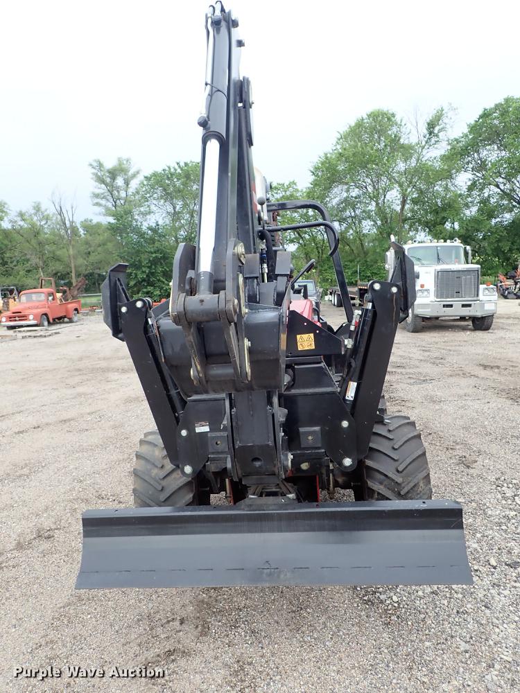 image for item DE5395 2015 Toro RT600 trencher