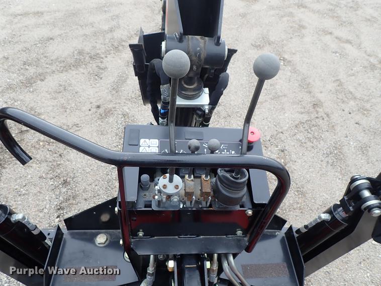 image for item DE5395 2015 Toro RT600 trencher