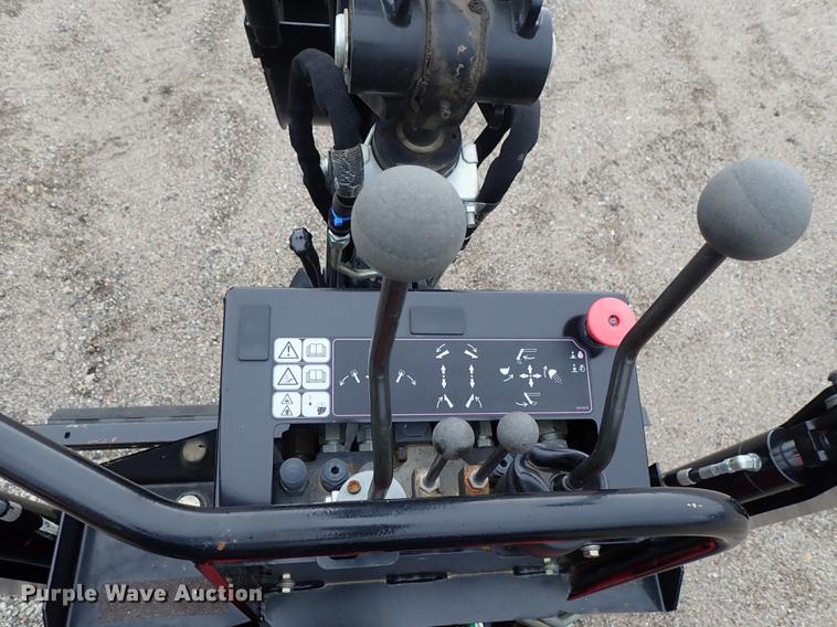 image for item DE5395 2015 Toro RT600 trencher