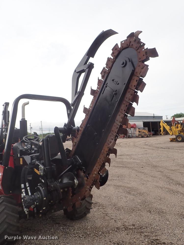 image for item DE5395 2015 Toro RT600 trencher