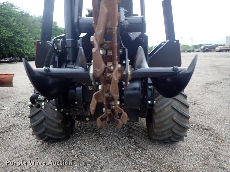 image for item DE5395 2015 Toro RT600 trencher