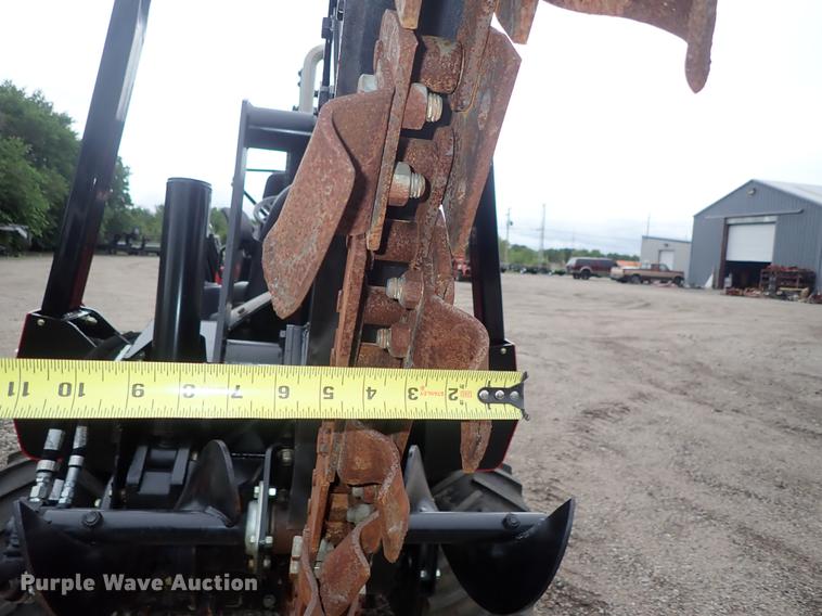 image for item DE5395 2015 Toro RT600 trencher