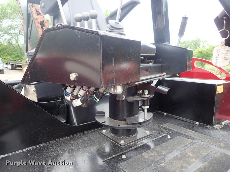 image for item DE5395 2015 Toro RT600 trencher