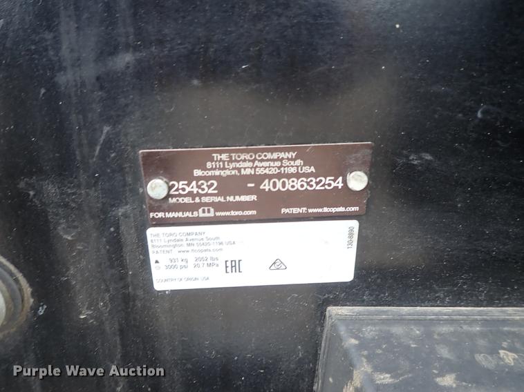 image for item DE5395 2015 Toro RT600 trencher