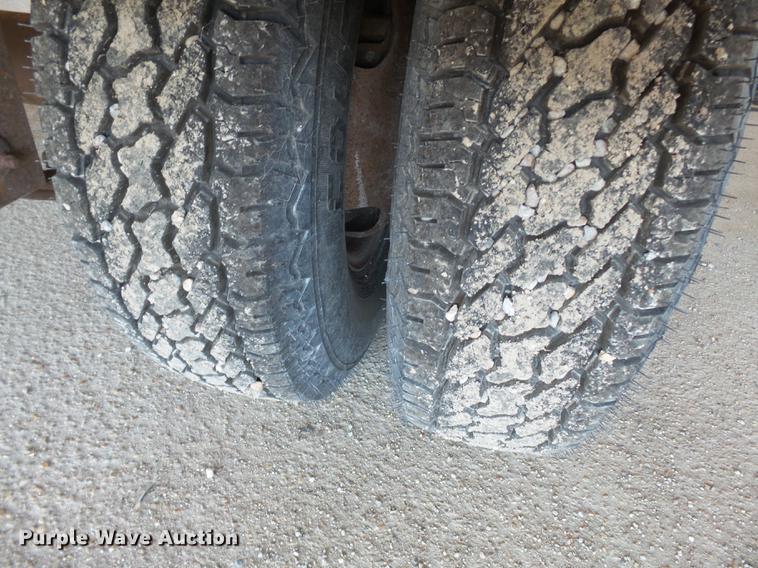 image for item DE7807 2004 R&W pole trailer