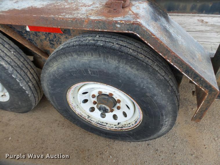image for item DE7809 1995 R&W utility trailer