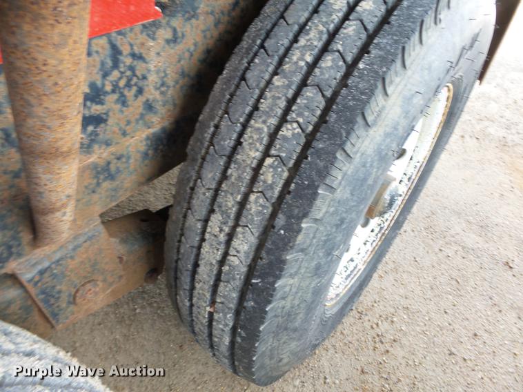 image for item DE7809 1995 R&W utility trailer