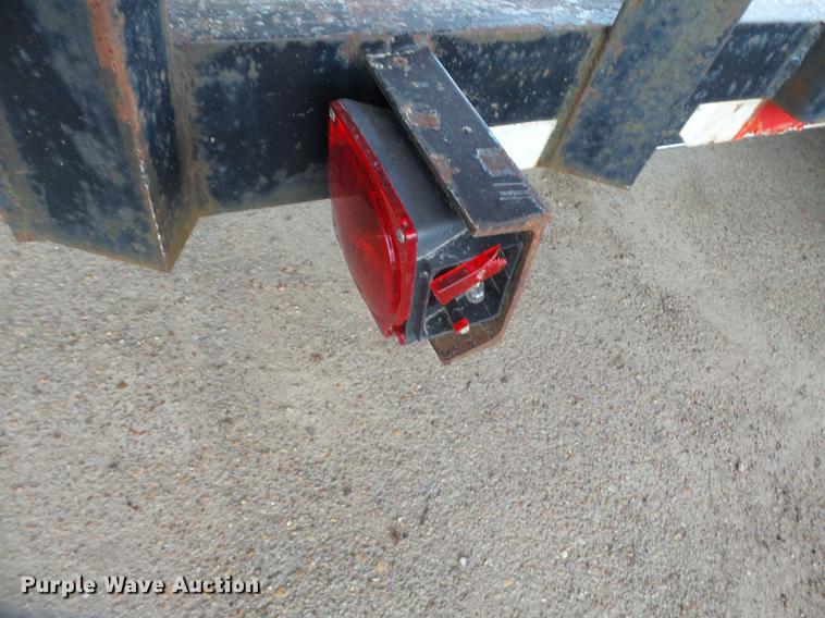image for item DE7809 1995 R&W utility trailer