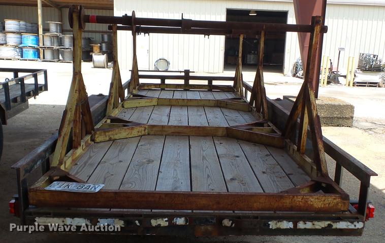 image for item DE7810 1995 R&W utility trailer