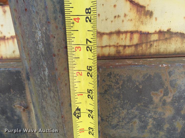 image for item DE7810 1995 R&W utility trailer