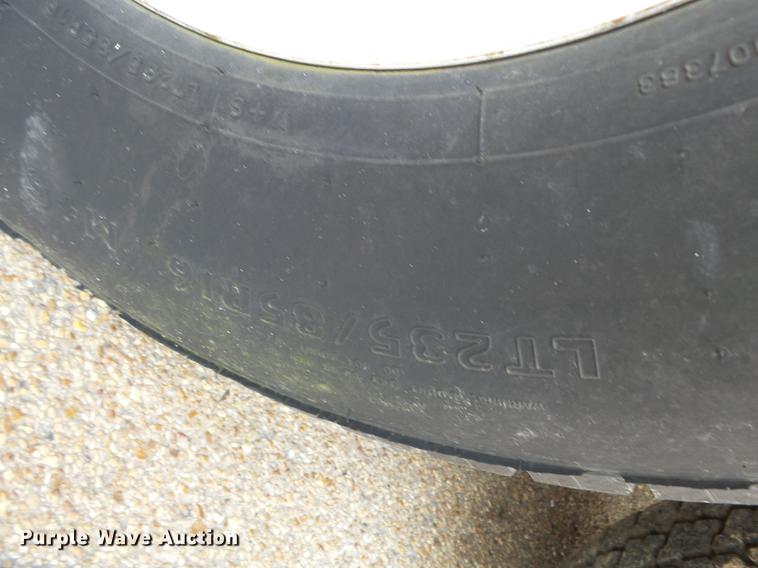 image for item DE7810 1995 R&W utility trailer