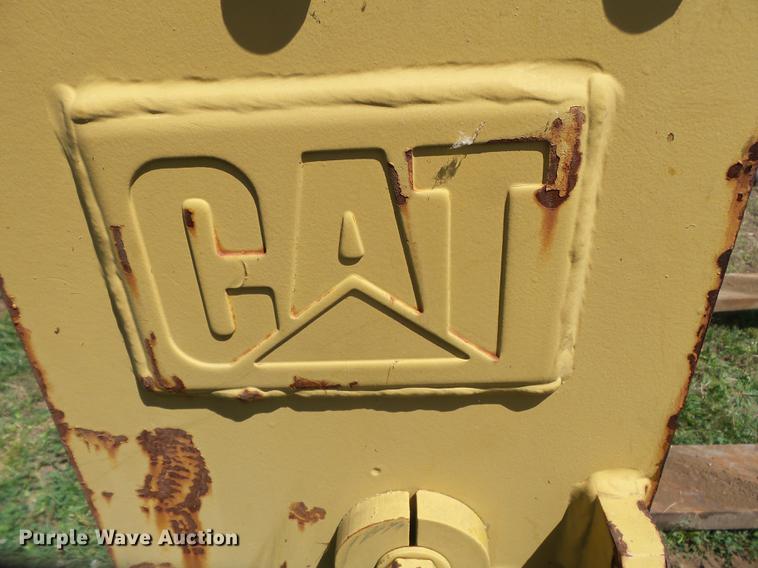 image for item DE7823 Caterpillar ART02723 pallet forks