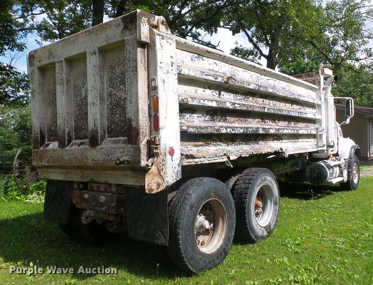 image for item DE7824 2004 Mack CV713 Granite dump truck