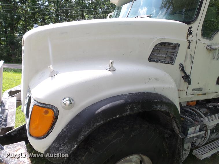 image for item DE7824 2004 Mack CV713 Granite dump truck