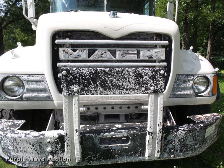 image for item DE7824 2004 Mack CV713 Granite dump truck