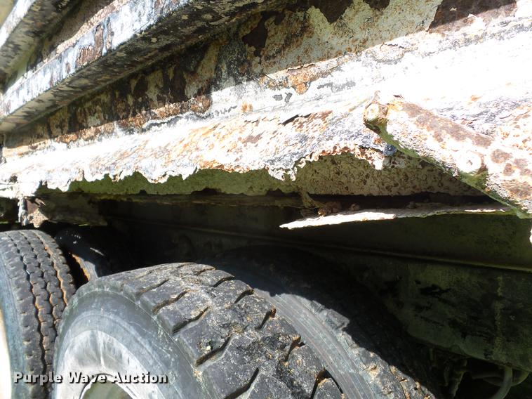 image for item DE7824 2004 Mack CV713 Granite dump truck