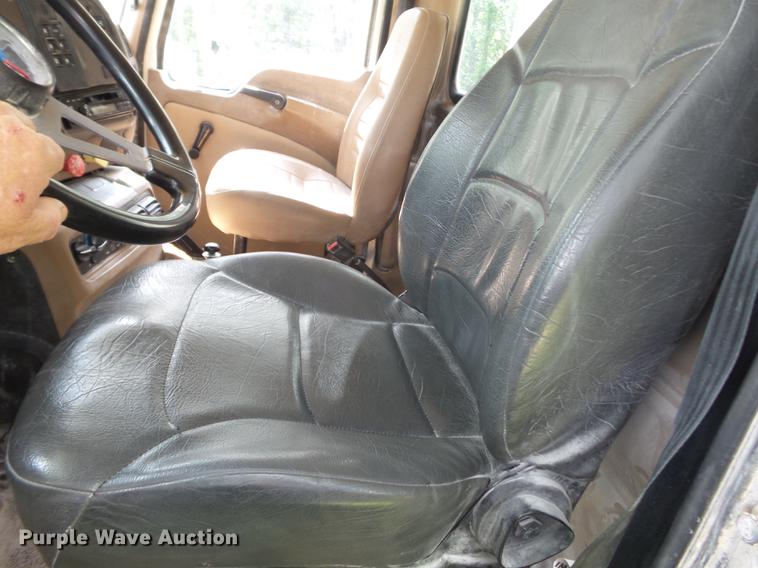 image for item DE7824 2004 Mack CV713 Granite dump truck