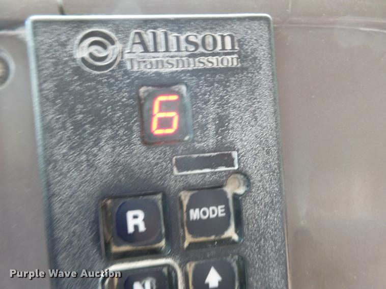 image for item DE7824 2004 Mack CV713 Granite dump truck