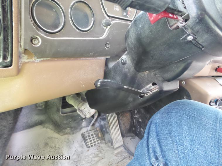 image for item DE7824 2004 Mack CV713 Granite dump truck