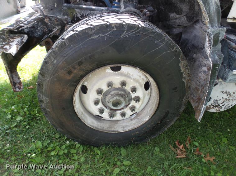 image for item DE7824 2004 Mack CV713 Granite dump truck