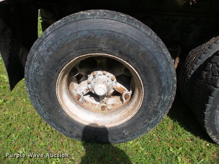 image for item DE7824 2004 Mack CV713 Granite dump truck