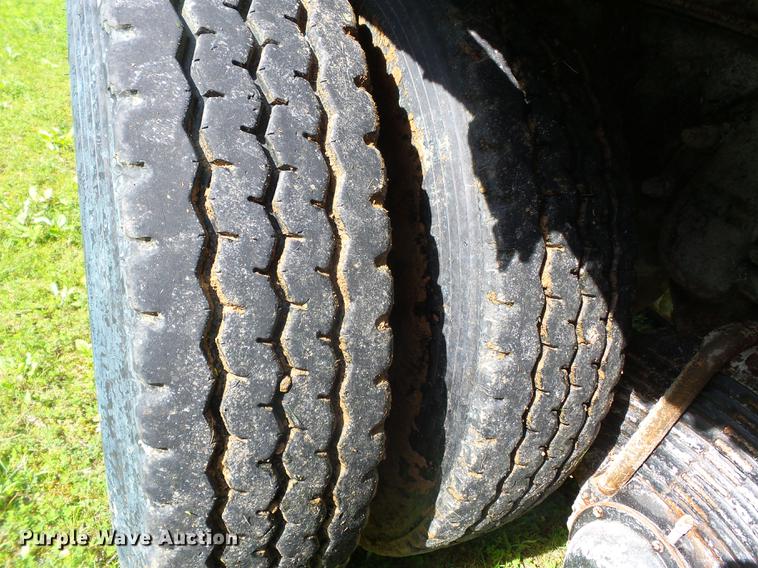 image for item DE7824 2004 Mack CV713 Granite dump truck