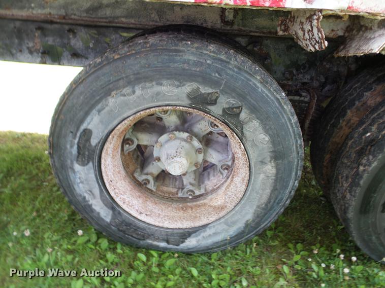 image for item DE7824 2004 Mack CV713 Granite dump truck