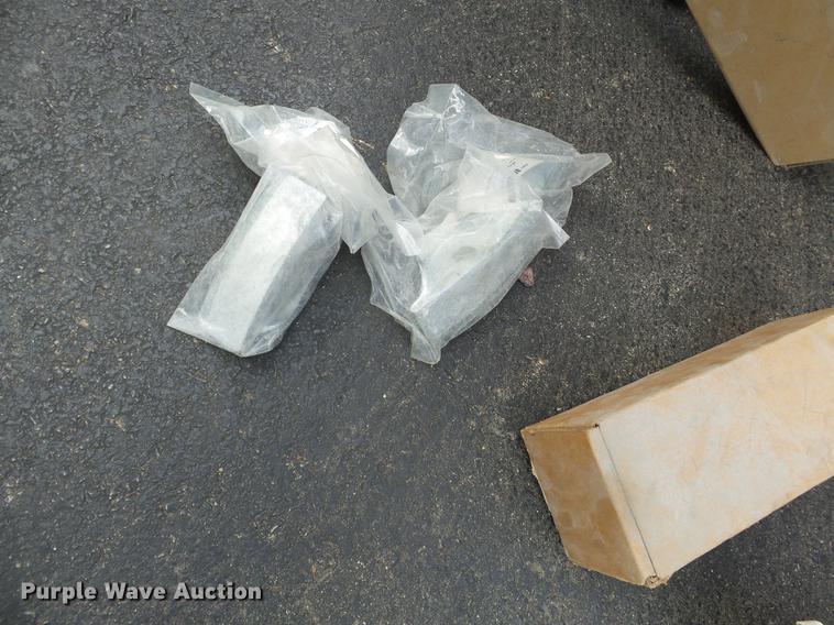 image for item DE7824 2004 Mack CV713 Granite dump truck