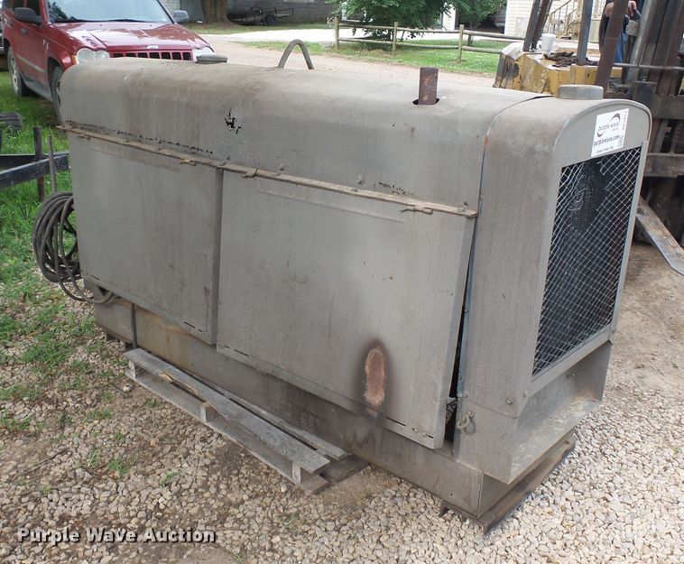 image for item DE7827 Lincoln SAE400 welder