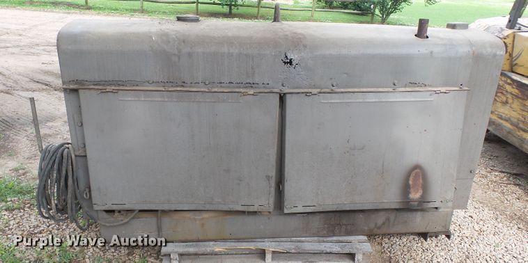 image for item DE7827 Lincoln SAE400 welder