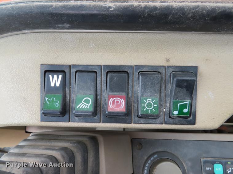 image for item DE8089 2006 Doosan Solar 210WV rubber tire excavator