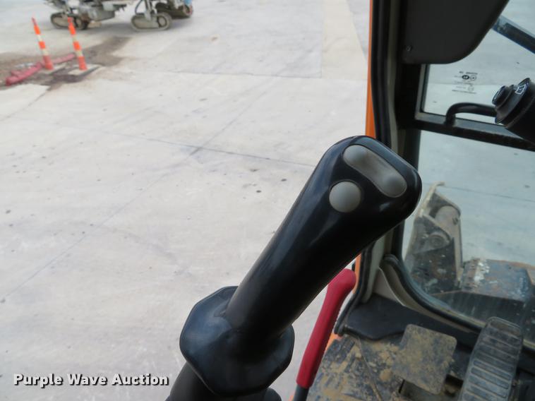 image for item DE8089 2006 Doosan Solar 210WV rubber tire excavator