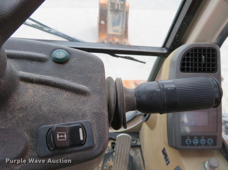 image for item DE8089 2006 Doosan Solar 210WV rubber tire excavator