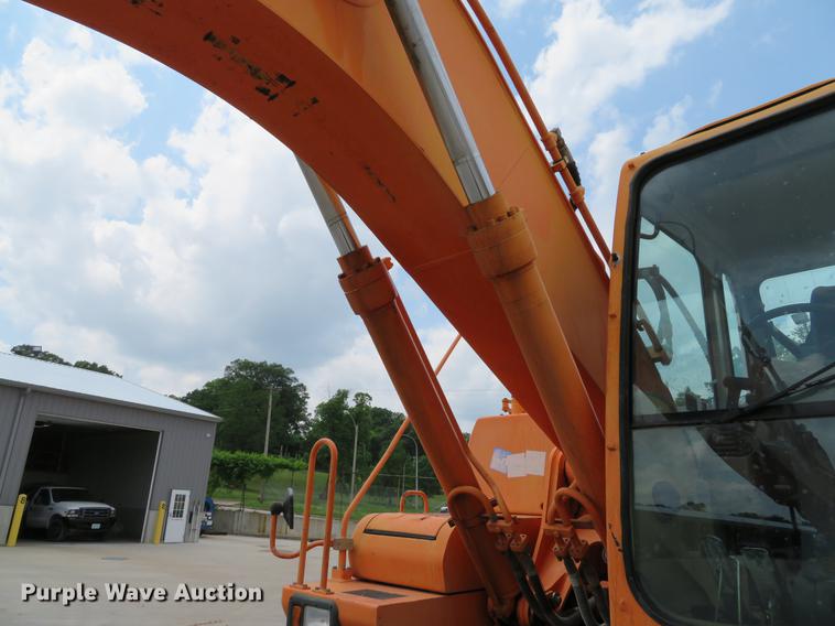 image for item DE8089 2006 Doosan Solar 210WV rubber tire excavator