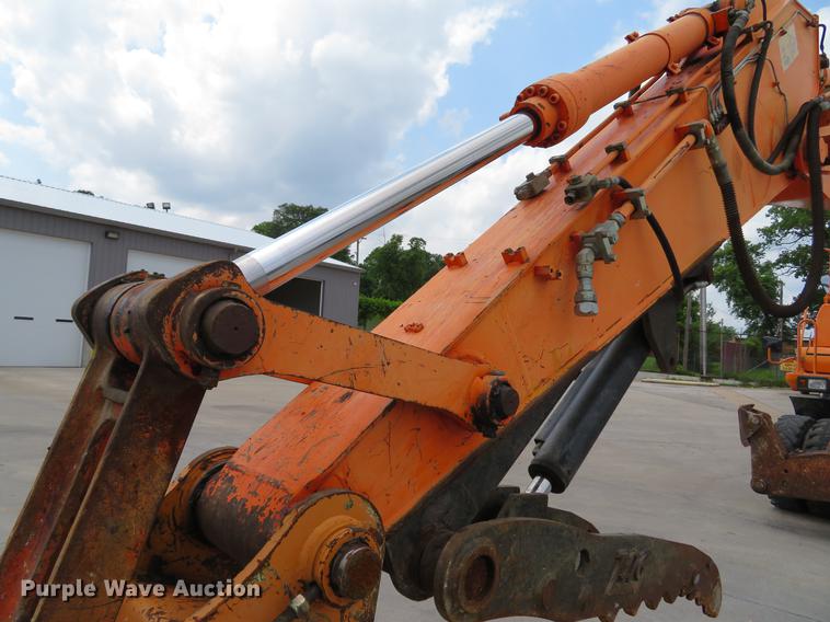 image for item DE8089 2006 Doosan Solar 210WV rubber tire excavator