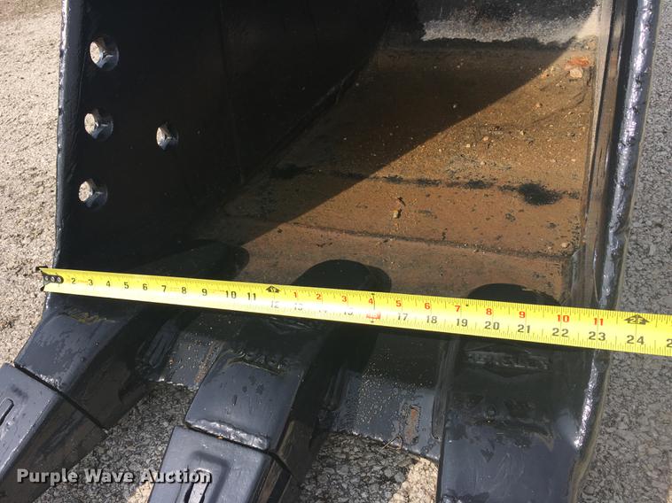 image for item DE8089 2006 Doosan Solar 210WV rubber tire excavator