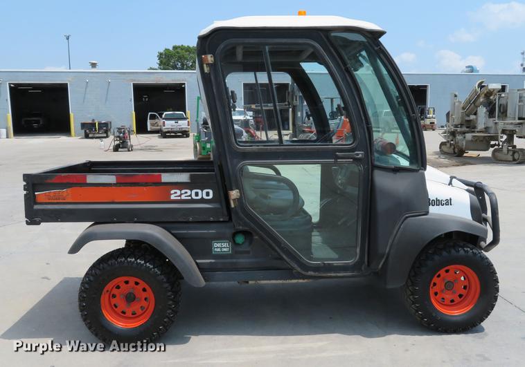 image for item DE8090 Bobcat 2200 utility vehicle