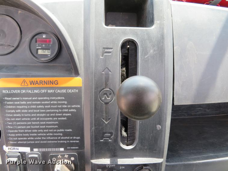 image for item DE8090 Bobcat 2200 utility vehicle