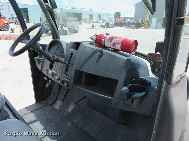 image for item DE8090 Bobcat 2200 utility vehicle