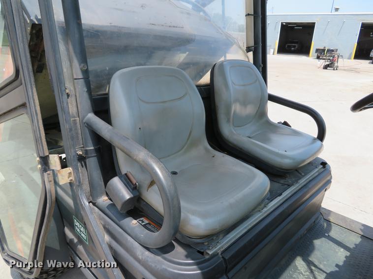 image for item DE8090 Bobcat 2200 utility vehicle