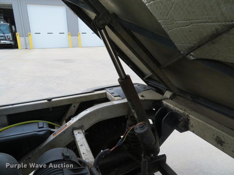 image for item DE8090 Bobcat 2200 utility vehicle